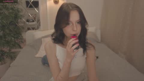 Claire Bennett online show from September 2025 11:06:02 PM