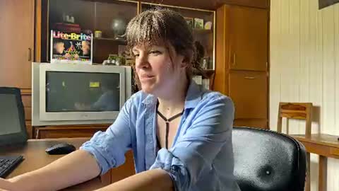Snapshot of claire_moulin chatting on July 2026 11:24:02 AM Claire Moulin online show from July 2026 11:24:02 AM