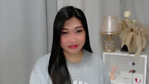 CLAIRE online show from May 2026 04:40:02 AM