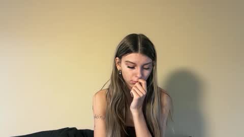 clairewalkerr online show from November 2025 07:39:02 PM