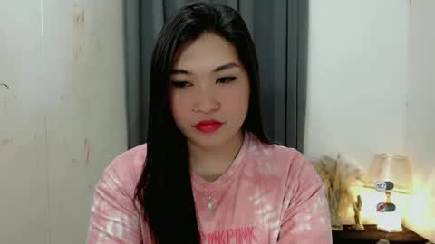 CLAIRE online show from October 2025 04:42:01 PM