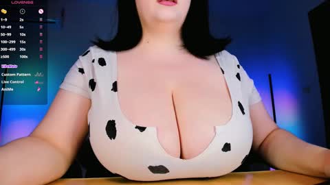 Clara  online show from December 2024 12:51:02 AM