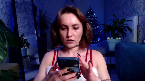 Snapshot of clara_bendover chatting on December 2024 10:49:02 PM Clara online show from December 2024 10:49:02 PM