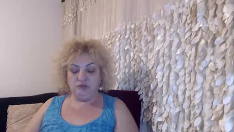 Clara online show from January 2025 08:04:01 PM