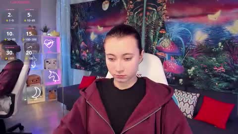 clarabenson online show from September 2025 06:43:02 PM