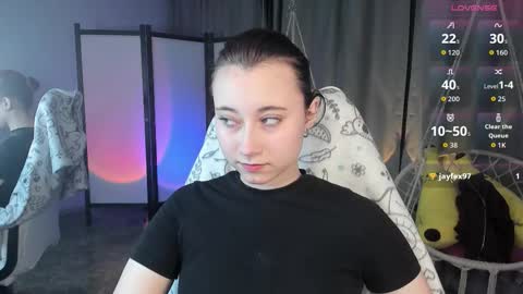 clarabenson online show from September 2025 05:29:02 PM