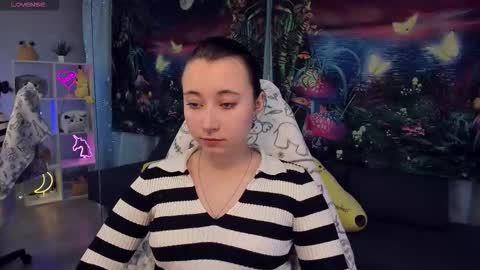 clarabenson online show from October 2025 06:16:02 PM