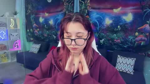 clarabenson online show from November 2025 07:25:02 PM