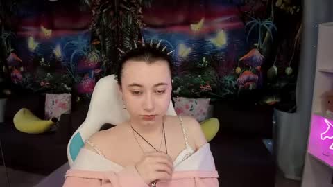 Snapshot of clarabenson chatting on April 2026 01:23:02 AM clarabenson online show from April 2026 01:23:02 AM