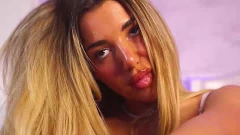 ClaraHazel online show from October 2025 05:10:01 AM