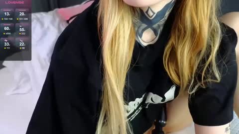 Sophie online show from February 2025 10:02:01 PM