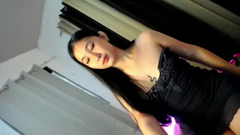 Snapshot of classy_mikah chatting on February 2025 03:51:01 AM MIKAY OR MIKAH online show from February 2025 03:51:01 AM
