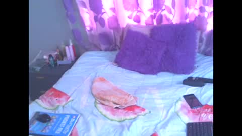 claudine valencia online show from January 2025 02:52:02 PM