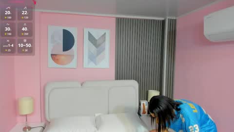 clauwdeen  wolf online show from April 2026 07:07:01 PM