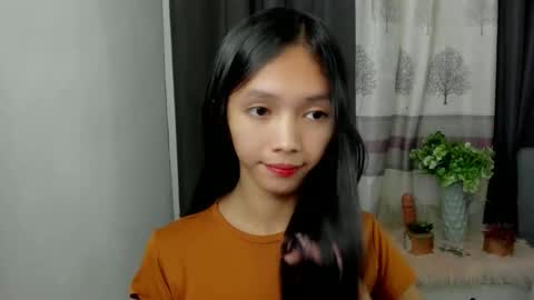 KIM online show from October 2025 12:38:01 PM