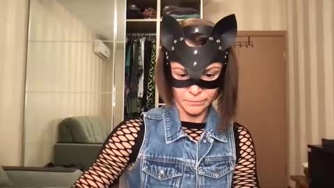 cleo_catra online show from September 2025 04:43:01 PM