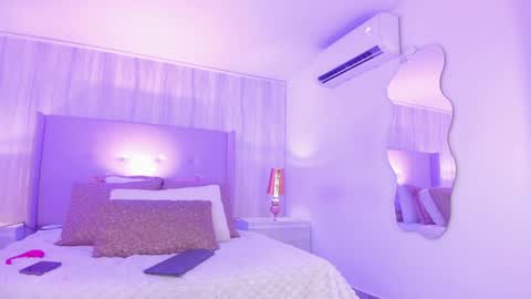 . Cleo Jhonson . online show from January 2025 05:02:02 AM