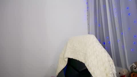  Nicol  online show from April 2026 02:44:02 AM