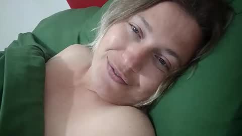 Snapshot of clittytastic chatting on May 2026 09:42:02 PM Syl online show from May 2026 09:42:02 PM