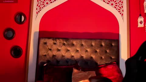 Cloe  online show from February 2025 05:43:02 AM