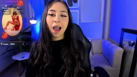 Cloe  online show from October 2025 10:40:02 PM