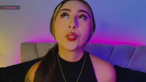 cloe_martinezz_ online show from May 2026 10:15:01 PM
