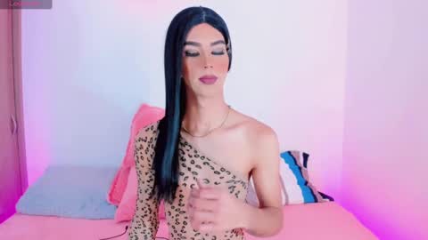 CLOE REMINTON online show from February 2025 09:31:01 AM