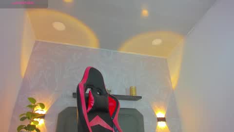 CHARLOTTE online show from October 2025 02:31:02 AM