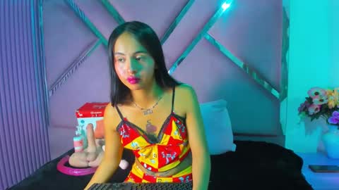 Snapshot of cloemorenti_ chatting on November 2025 01:10:01 PM CloeMorenti online show from November 2025 01:10:01 PM