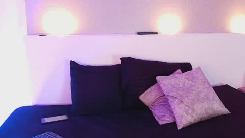 Cloe online show from April 2026 01:12:01 PM