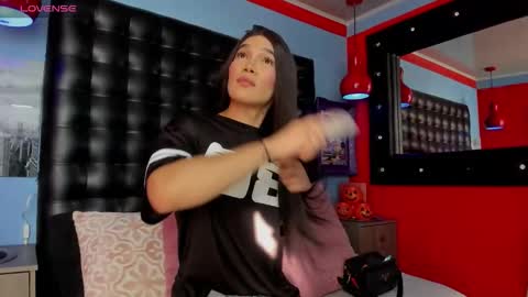 ---Cloe--- online show from October 2025 09:05:02 PM