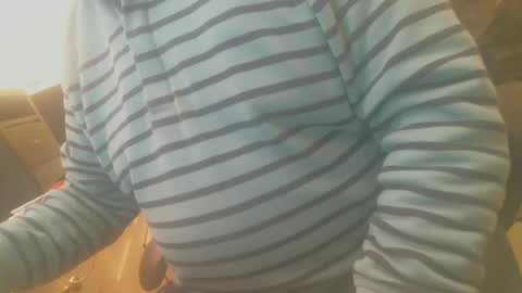 clouds8888 online show from November 2025 12:11:01 PM