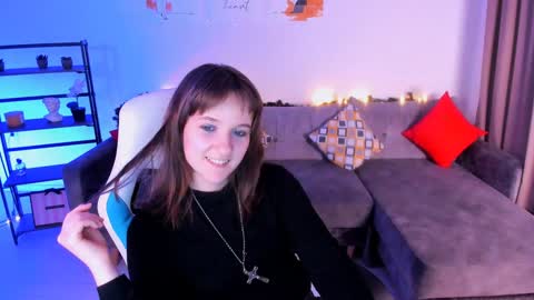  Clover  follow me  online show from January 2025 09:09:02 PM