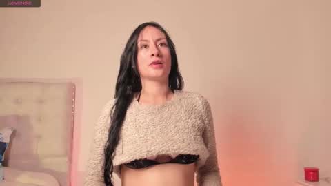 Chloe  online show from November 2025 12:44:01 AM