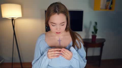 Hi everybody Im Lily Today is my first day here Lets get acquainted online show from December 2024 10:13:02 PM