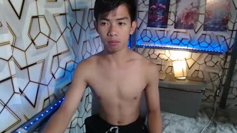 clyde_twinkx online show from September 2025 07:07:01 AM