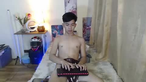 Snapshot of clyde_twinkx chatting on February 2026 10:25:01 PM clyde_twinkx online show from February 2026 10:25:01 PM