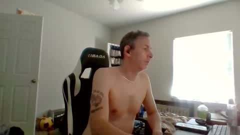 Snapshot of cmypenis chatting on October 2025 06:38:02 PM Master Bates online show from October 2025 06:38:02 PM