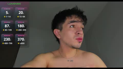 Johan   online show from November 2025 01:33:01 AM