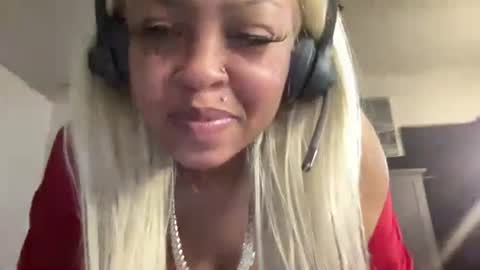 CocaNutt online show from February 2025 01:01:01 PM