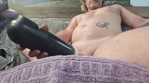 cockedandloaded69 online show from November 2025 11:00:02 AM