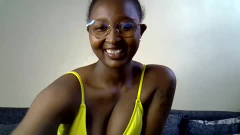 Snapshot of cocobaby_ chatting on May 2026 10:47:01 AM Coco online show from May 2026 10:47:01 AM