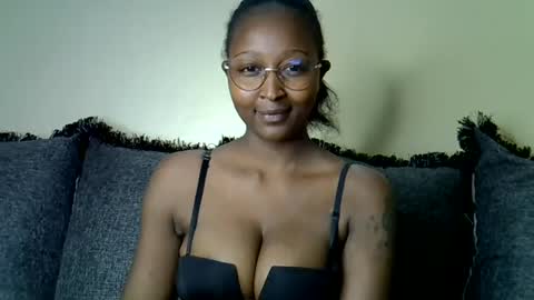 Snapshot of cocobaby_ chatting on July 2026 03:03:02 PM Coco online show from July 2026 03:03:02 PM