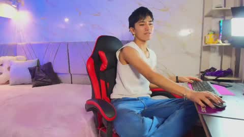 Snapshot of cococumps chatting on May 2026 01:27:01 PM COCO online show from May 2026 01:27:01 PM