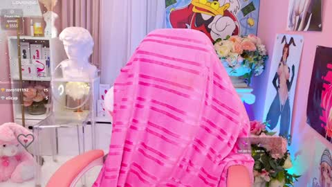 Mia online show from December 2024 10:41:02 PM