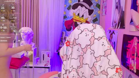 Mia online show from December 2024 12:23:01 AM