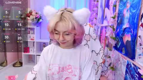 Mia online show from October 2025 02:06:02 PM