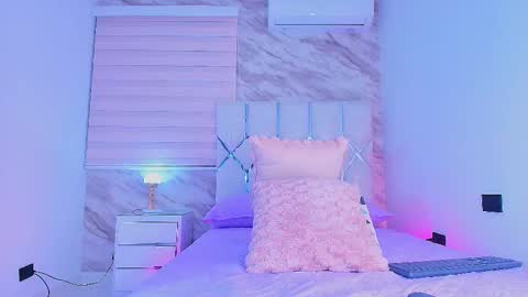 colett online show from November 2025 12:05:02 PM