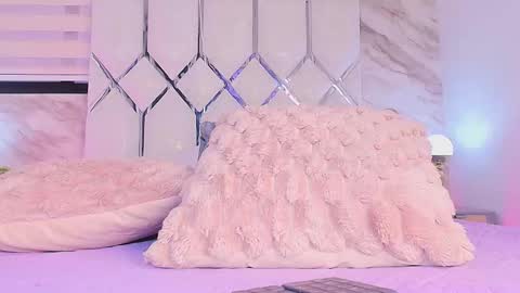 colett online show from December 2025 11:52:01 AM