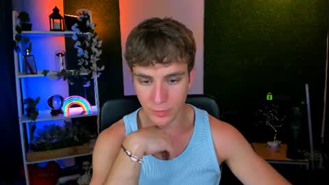 Snapshot of colin_storm chatting on June 2026 07:05:01 PM colin online show from June 2026 07:05:01 PM